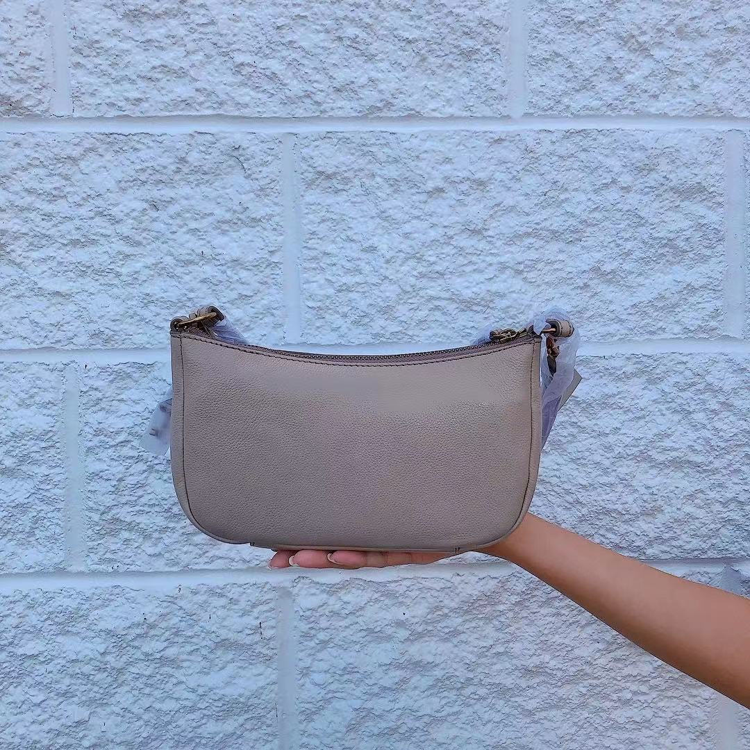 Fossil SHB3020788 Skylar Mini Baguette In Gray Fossil SHB3020788 Skylar Mini Baguette In Gray